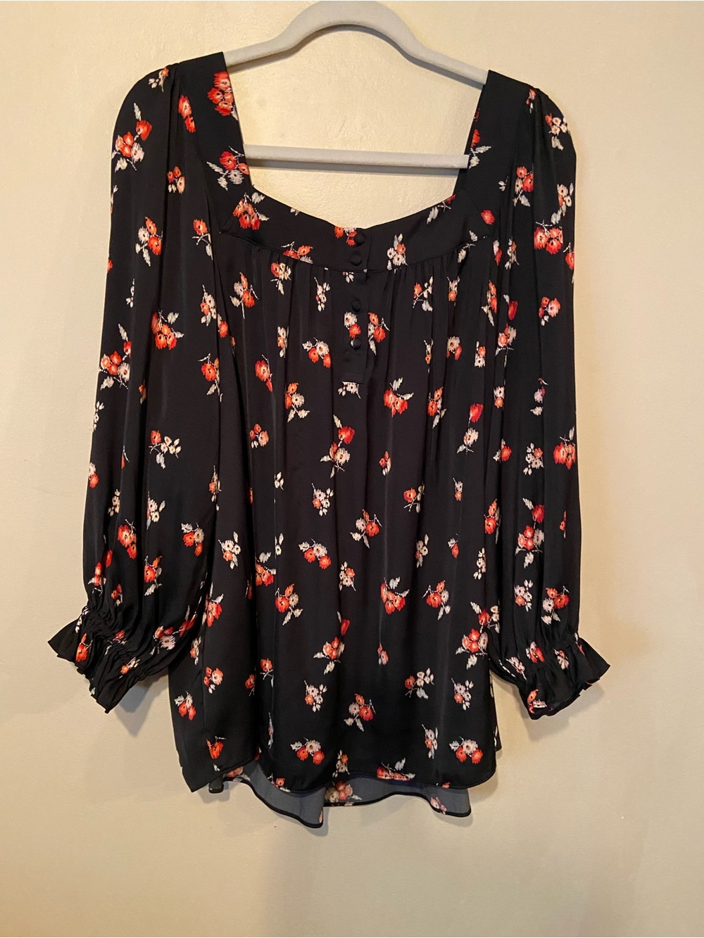 LC Lauren Conrad Black Long-Sleeve Floral Peasant Top - Red & White Flowers